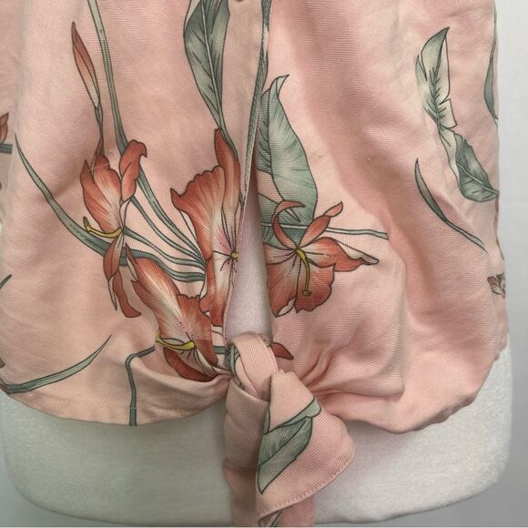 Tommy Bahama Women’s Large Top Button Front Tie 100% Silk Tropical Floral - Picture 3 of 10